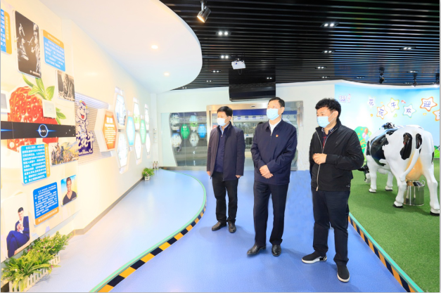 河南省委農辦主任、農業農村廳廳長申延平一行調研河南花花牛乳業集團 河南省委農辦主任、農業農村廳廳長申延平一行調研河南花花牛乳業集團