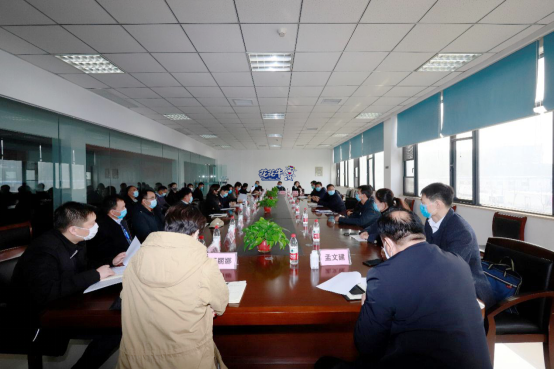 省委統(tǒng)戰(zhàn)部副部長(zhǎng)張紅林一行蒞臨花花牛乳業(yè)集團(tuán) 調(diào)研復(fù)工復(fù)產(chǎn)暨二七區(qū)民營(yíng)經(jīng)濟(jì)發(fā)展工作座談會(huì) 省委統(tǒng)戰(zhàn)部副部長(zhǎng)張紅林一行蒞臨花花牛乳業(yè)集團(tuán) 調(diào)研復(fù)工復(fù)產(chǎn)暨二七區(qū)民營(yíng)經(jīng)濟(jì)發(fā)展工作座談會(huì)